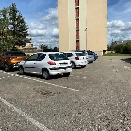 Spacieux - Proche-gare - Parking *